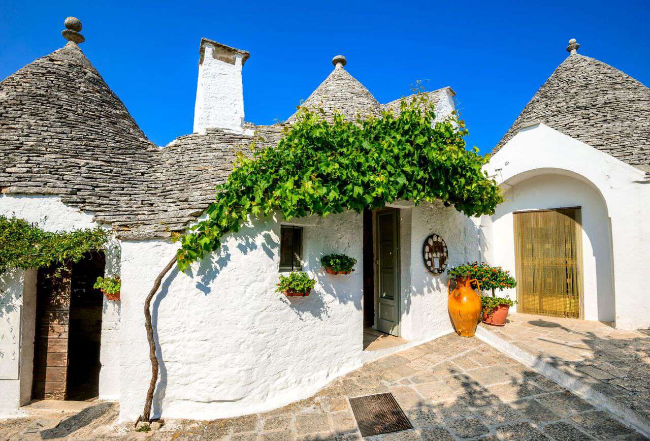 Decorative Pinnacoli of the trulli 