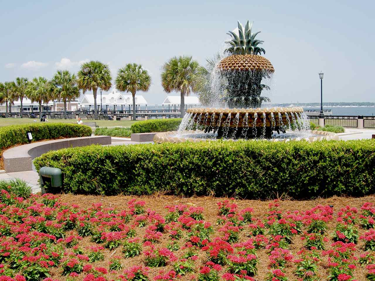 Pineapple Fountain, Waterfront Park